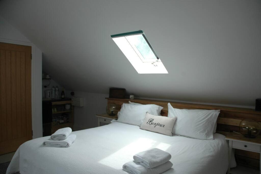 Cowslip Barn Annexe, Countryside Stay Near Τσίτσεστερ Εξωτερικό φωτογραφία