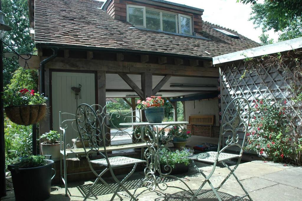Cowslip Barn Annexe, Countryside Stay Near Τσίτσεστερ Εξωτερικό φωτογραφία